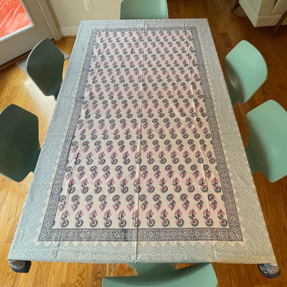 Tablecloth that can be used for a yoga, a meditation mat. Etc